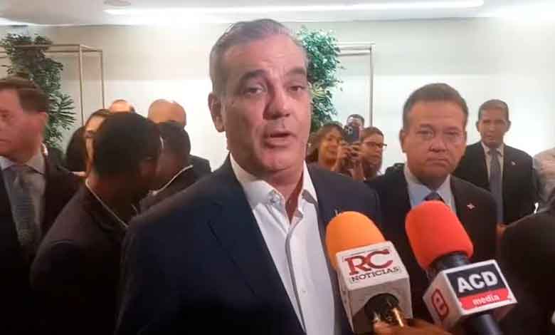 Presidente Luis Abinader hablando sobre política comercial con Estados Unidos